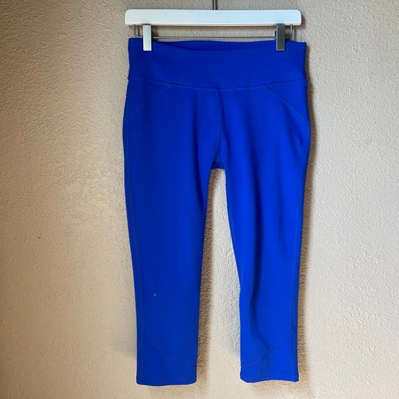 Fabletics Lima Capri Powerhold Leggings - Picture 3 of 11